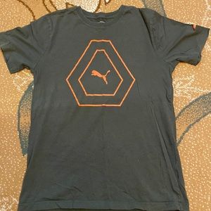 Green puma t-shirt